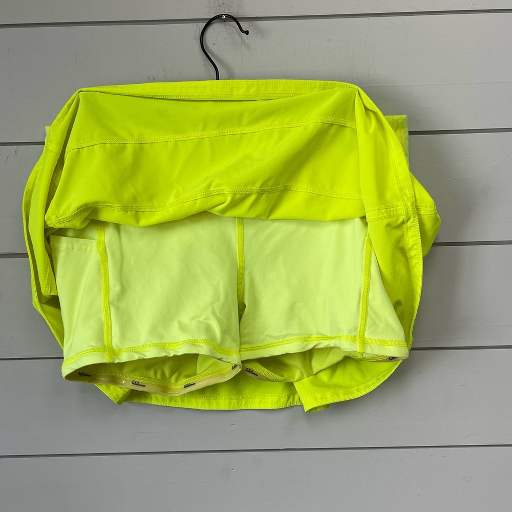 Lululemon pace rival skirt 4 way stretch 13” highlight yellow women’s size 8 - Picture 2 of 6